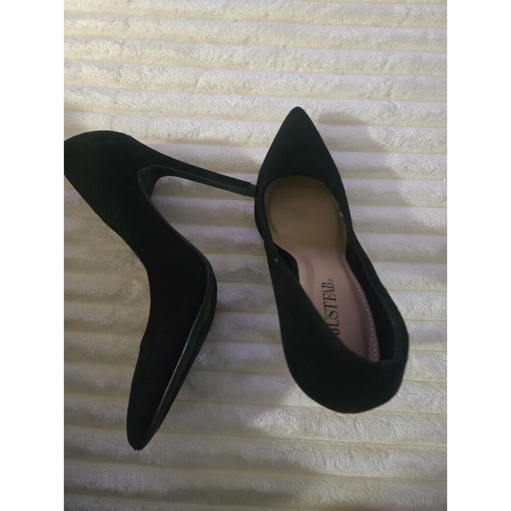 Black heels by Just Fab size 6